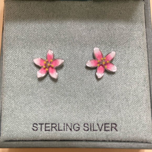NWT Rachel Zoe Sterling Silver Flower Earrings - Picture 1 of 1